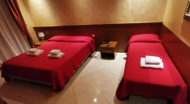Трёхместный номер Standard Hotel Valentino Palace