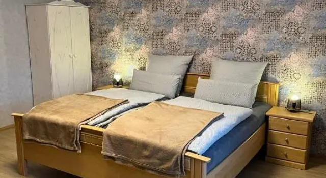 Rooms4ring Privatzimmer am Nürburgring, Book Pension Quiddelbach Vulkan Eifel