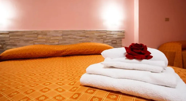 Standart dört kişilik oda Hotel Olimpic
