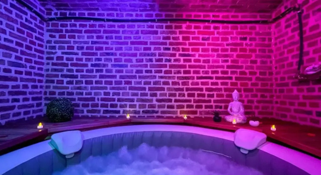 Номер Standard Studio Spa Privatif NETFLIX Unique Amiens