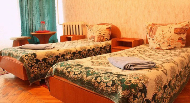 Orlinoe gnezdo, Book Hotel Yalta 