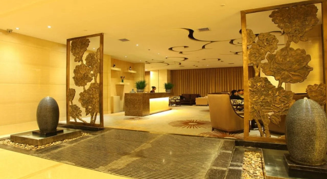 Expo Garden Hotel, Rezerwuj Hotel Hotele w Kunming z parkingiem, Parking
