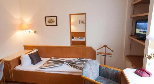 Трёхместный номер Standard Hotel Excelsior