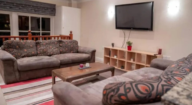 Flat 22 Burlington Mansions