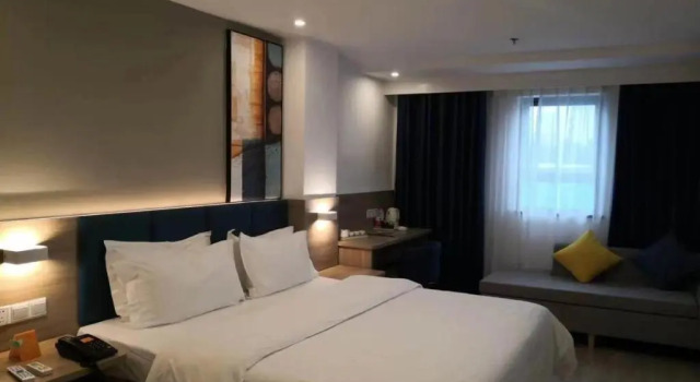 7Days Premium Changsha West Bus Station Meixi Lake East Subway Station, Book Hotel Yue Lu Changsha, near Wangchengpo Station