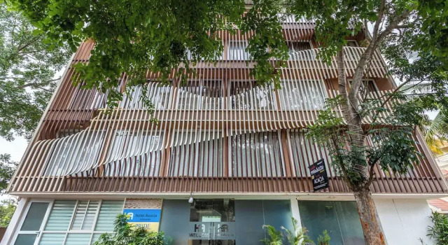 Hotel Acacia Yelahanka, Забронировать Отель Отели штата Карнатаки с парковкой, Парковка