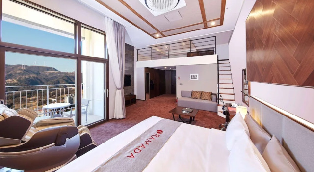 Двухместный люкс Ramada Hotel & Suites by Wyndham Gangwon Pyeongchang