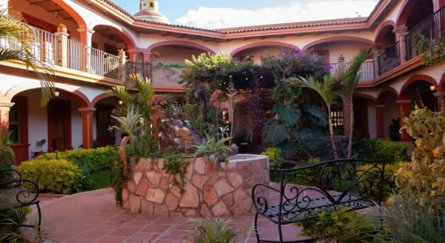 Encanto de la Sierra Hotel, Book Hotel Hoteller i Mascota med morgenmad, Morgenmad