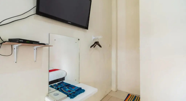 Двухместный номер Standard RedDoorz Syariah near Pasar Aur Kuning
