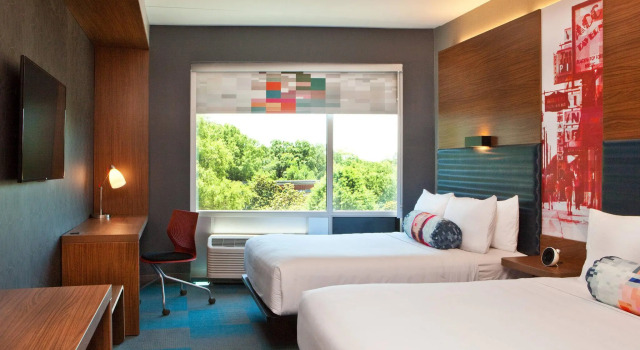 Четырёхместный номер Standard Aloft by Marriott Raleigh