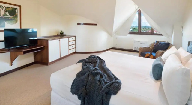 Люкс с балконом Beach Hotel Resort
