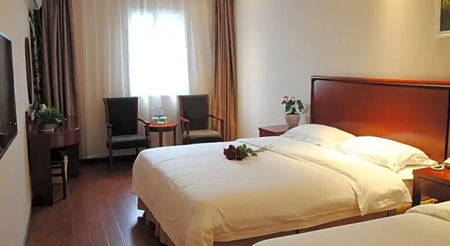 Семейный номер Standard GreenTree Inn Anhui Hefei North Fuyang Road Luyang Industrial Park Express Hotel