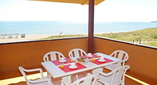 Апартаменты с 3 комнатами с видом на море Apartamentos Beach & Golf Resort