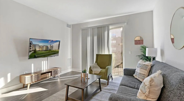 Luxurious 1BR Apt in Oakbrook, Rezerwuj Hotel Oakbrook Terrace 