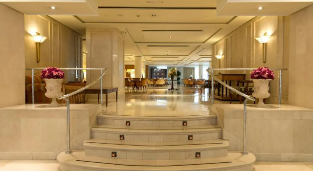 Отель Sevilla Center