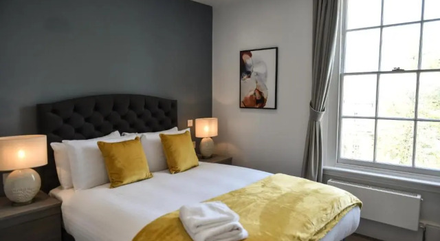 Victoria Colonnade Aparthotel, Забронировать Апарт-отель Апарт-отели Ройал-Лемингтон-Спа, рядом с The Loft Theater, Апарт-отель