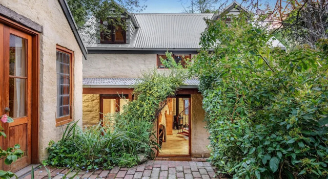 Rubys Amethyst Cottage, Book Vacation Home Daylesford 