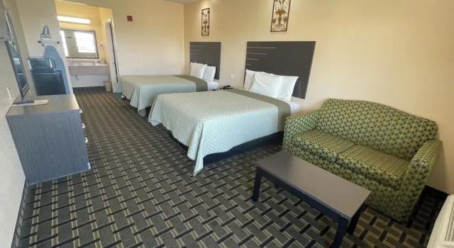 Четырёхместный номер Deluxe Homegate Inn & Suites West Memphis