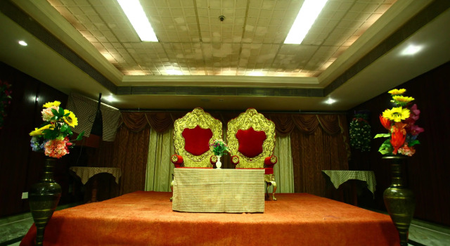 Hotel Sindhuri Park, Rezerwuj Hotel Hotele w Andhra Pradesh z parkingiem, Parking
