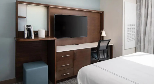 Четырёхместный номер Standard EVEN Hotel Alpharetta - Avalon Area by IHG