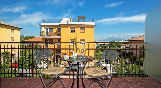 Семейные апартаменты с балконом Villa Mimosa - Apt 2