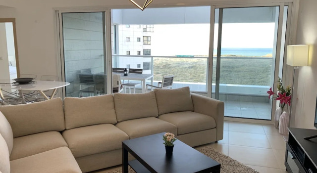 Семейные апартаменты Prince Palace Netanya South Beach