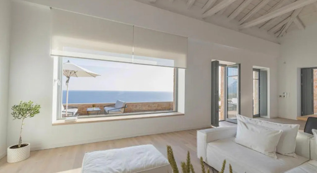 Вилла с видом на море Villa Nupadi