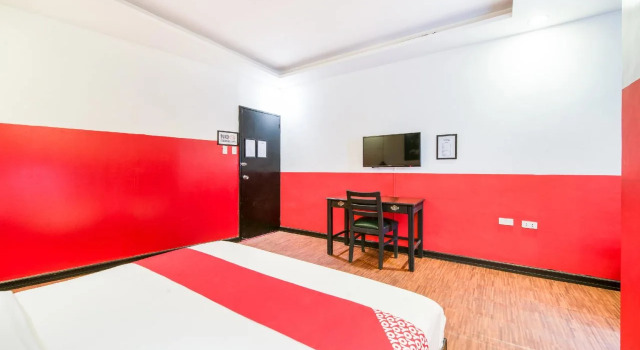 Red Rose Hotel, Забронировать Отель Анхелес 