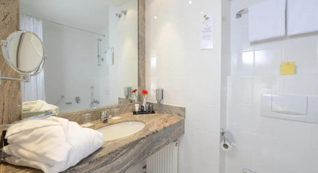 Двухместный номер Deluxe The Monarch Hotel