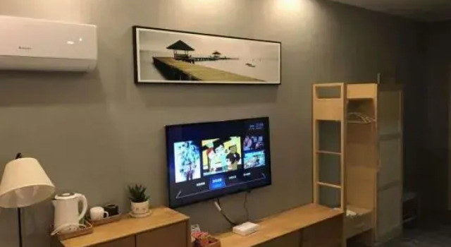Fengmaqi Boutique Homestay, Rezerwuj Boutique Hotel Hotele w Luhuo z parkingiem, Parking