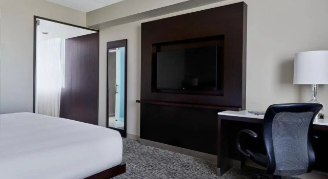 Номер Executive Pittsburgh Marriott North