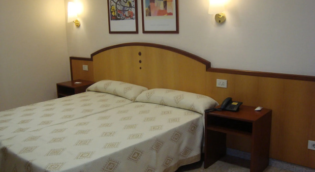 Hotel Alameda, Забронировать Отель Вильявисьоса Косте-Верде, рядом с Fundación José Cardín Fernández