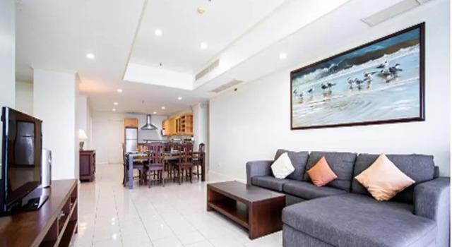 Апартаменты Deluxe с 3 комнатами с видом на море PATONG TOWER Royal Apartment