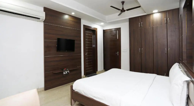 SPOT ON 74538 Hotel New Royal Lodging Boarding, Забронировать Отель Отели штата Махараштры 3 звезды, 3*