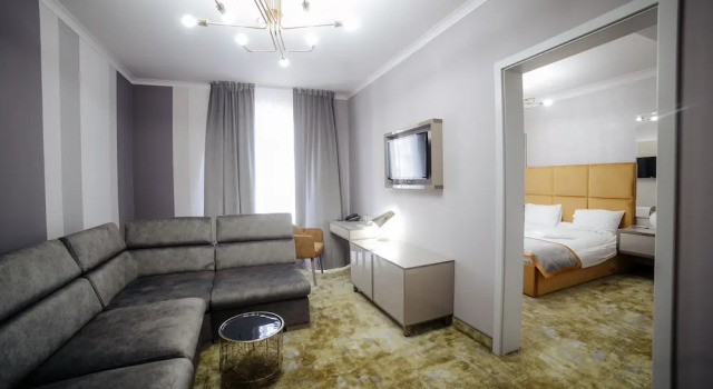 Апартаменты Standard с балконом Royal Class Hotel