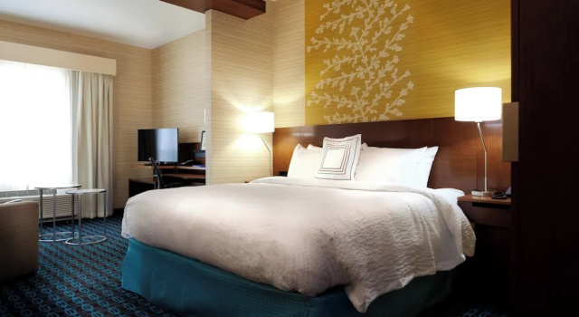 Двухместный люкс Fairfield Inn & Suites by Marriott Lethbridge