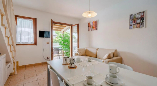 Gorgeous Home In Albarella Ro With Kitchen, Prenota Appartamento Hotel a Delta del Po con piscina, Piscina