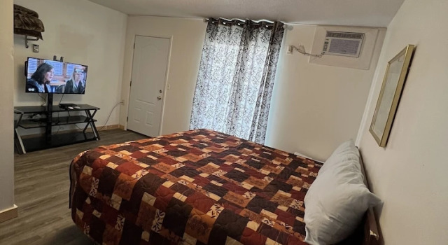 Номер Comfort Liberty Inn Motel