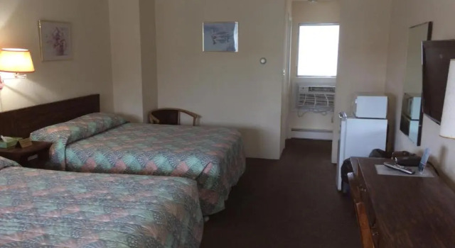 Двухместный номер Standard с видом на бассейн Crystal Sands Motel