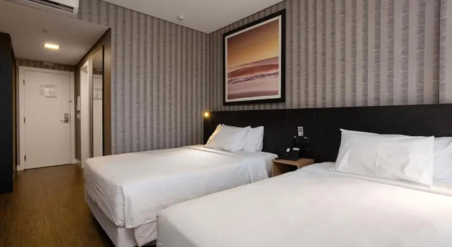 Четырёхместный номер Superior Hilton Garden Inn Praia Brava