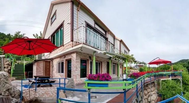 Hwachaebong Gaegok Pension