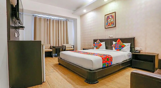 Номер Deluxe FabHotel Infinity Nest Sushant Lok