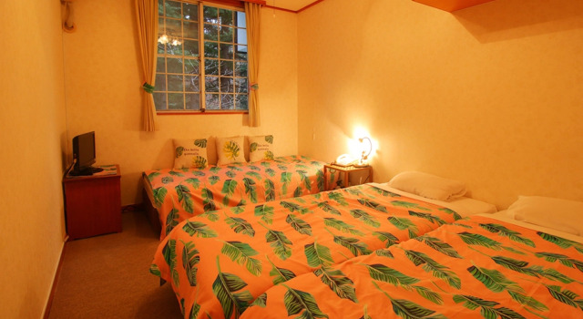 Pension Iguananomori Lodge, Забронировать Отель Отели Kita Kanto 3 звезды, 3*