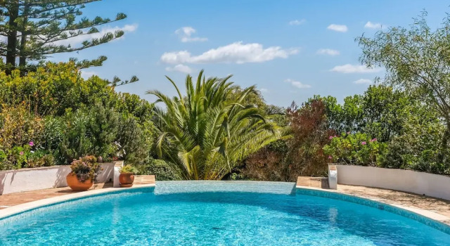 Vale Verde in Lagos With 6 Bedrooms and 4 Bathrooms