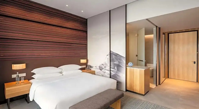 Двухместный номер Hyatt Centric Kota Kinabalu