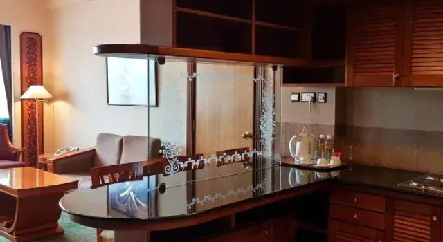 Двухместный полулюкс The Centrepoint Hotel