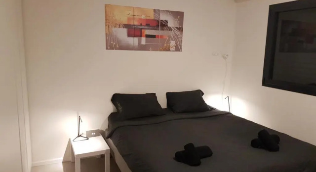 Design 1 Bdr Apartment Beach Side #TL53, Забронировать Апартаменты/квартира Отели Тель-Авива с завтраком, рядом с Пляж Иерусалим, Завтраки
