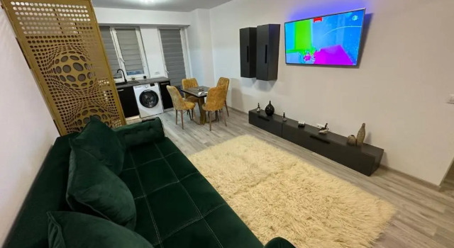 Dynamics-Apartments, Varaa Huoneisto Hotellit Carpathians - Romania uima-altaalla, Uima-allas