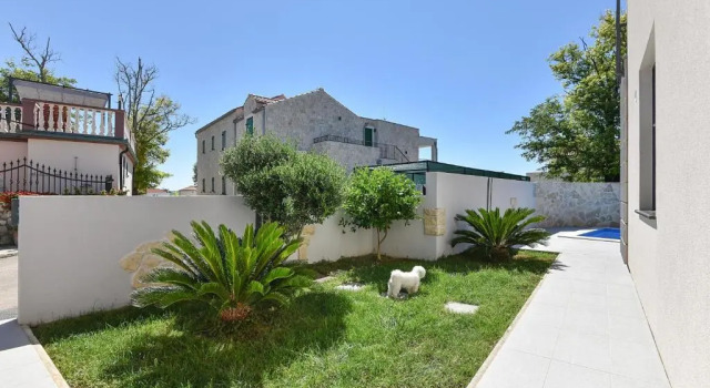 Apartments Liljana Privlaka