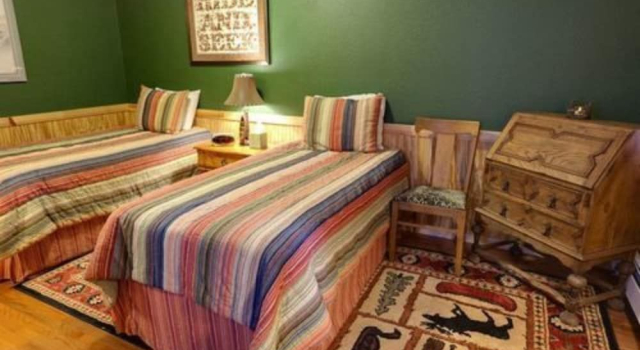 Sea Parrot Inn, Book Hotel Seldovia USA